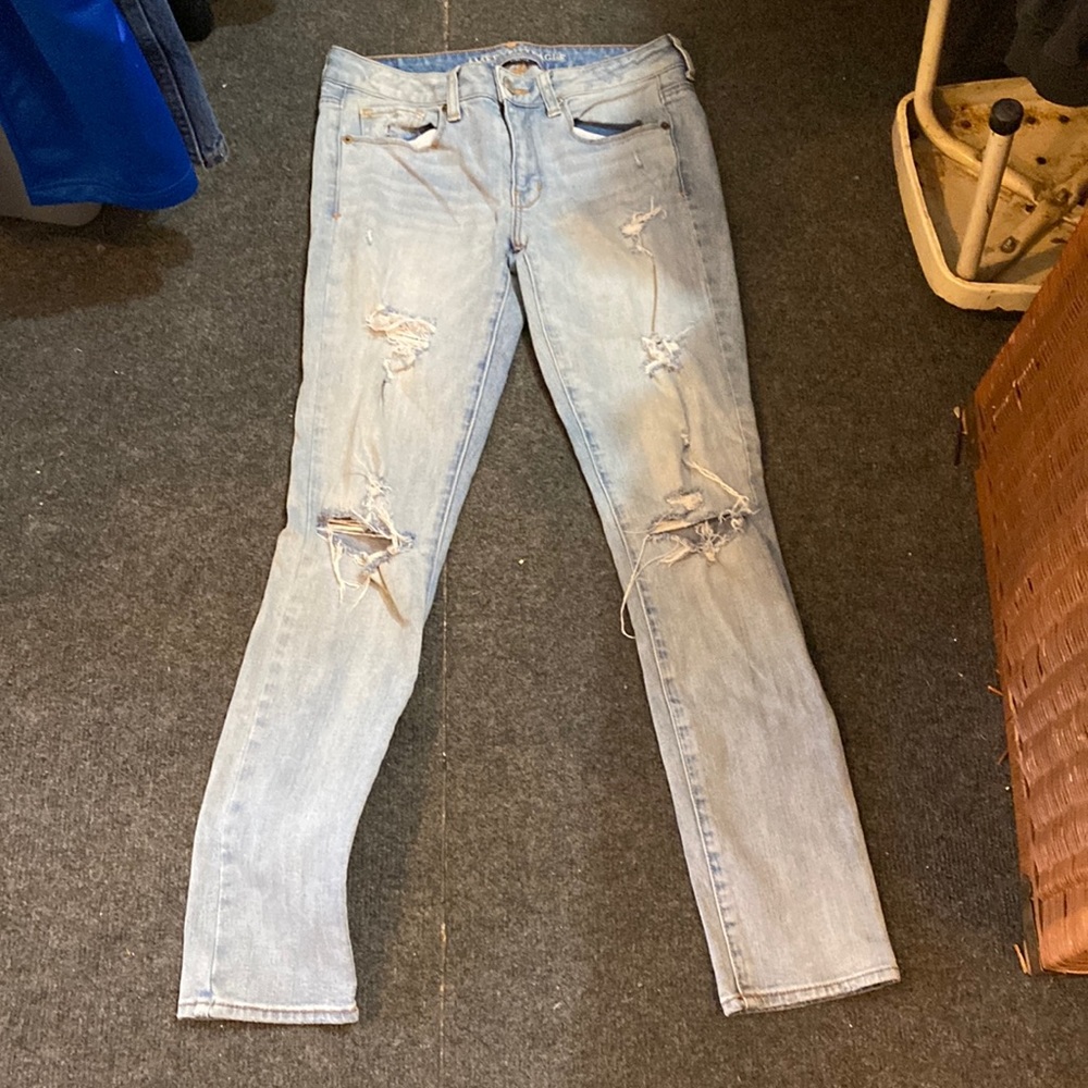 American eagle distress jeans size 6